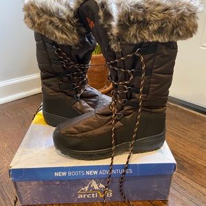 SALE 2 for $10: Arctic-v8 snow boots